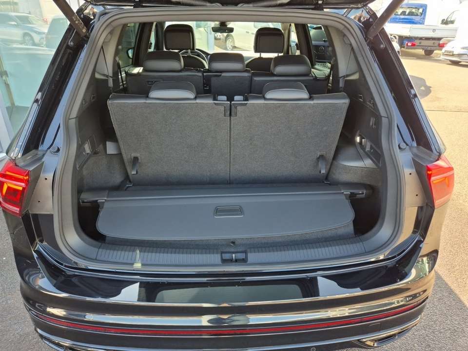 Volkswagen Tiguan Allspace - Imagem 12