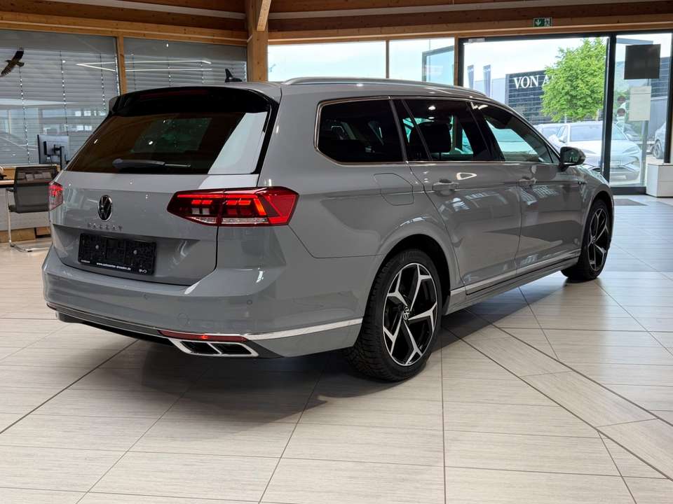 Volkswagen Passat Variant - Imagem 8