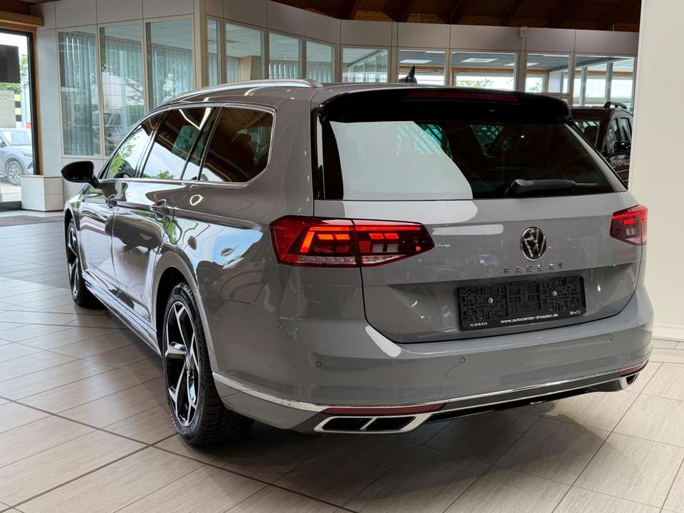 Volkswagen Passat Variant - Imagem 14