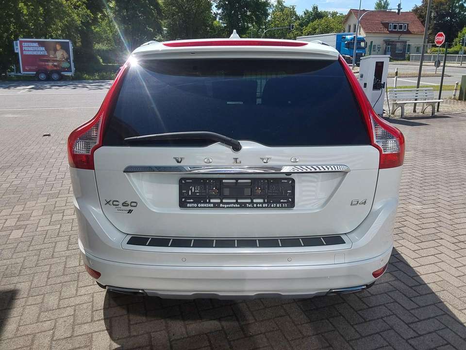 Volvo XC60 - Imagem 6