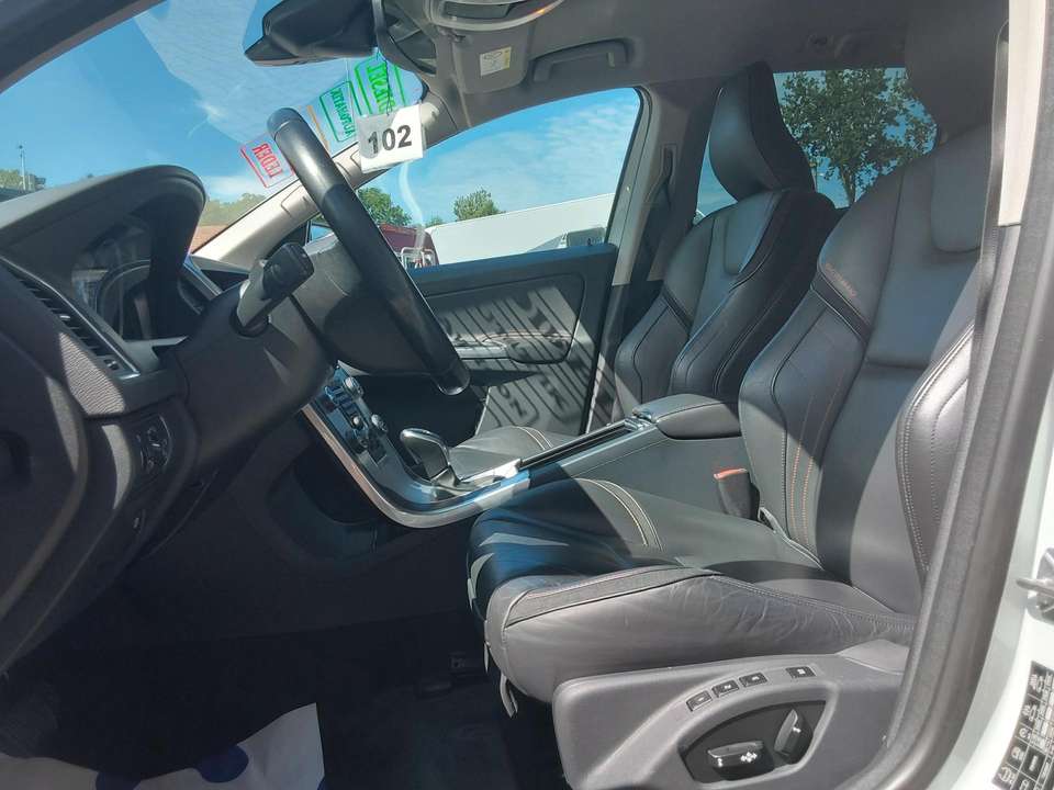 Volvo XC60 - Imagem 8