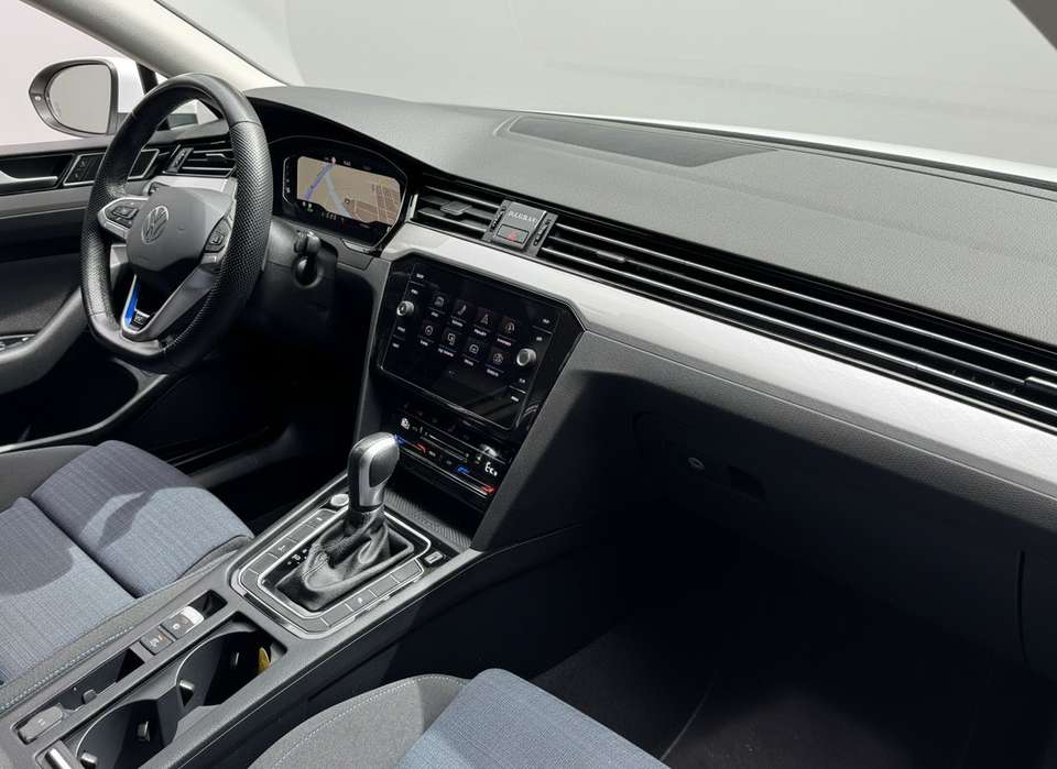 Volkswagen Passat Variant - Imagem 14