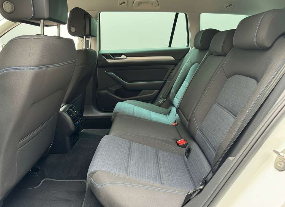 Volkswagen Passat Variant - Imagem 17