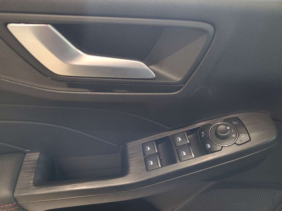 Ford Kuga - Imagem 7
