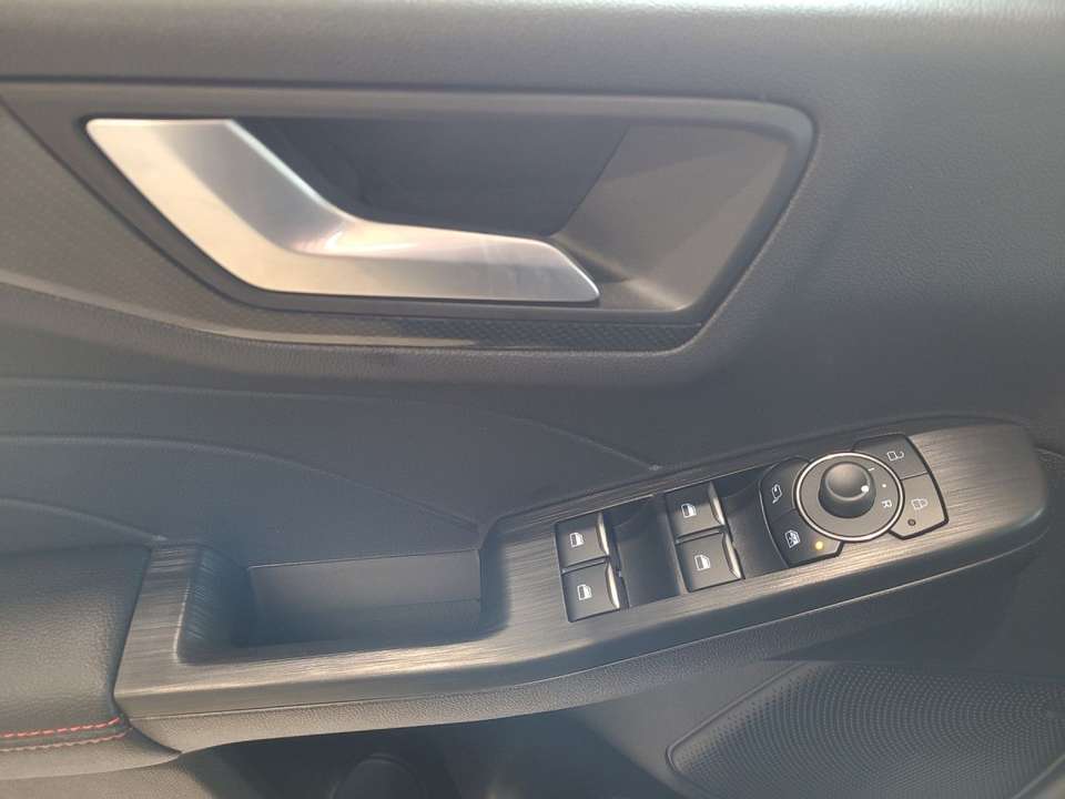 Ford Kuga - Imagem 7