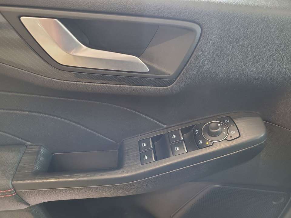 Ford Kuga - Imagem 7