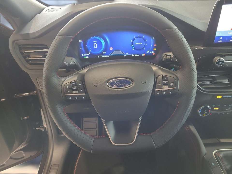 Ford Kuga - Imagem 14