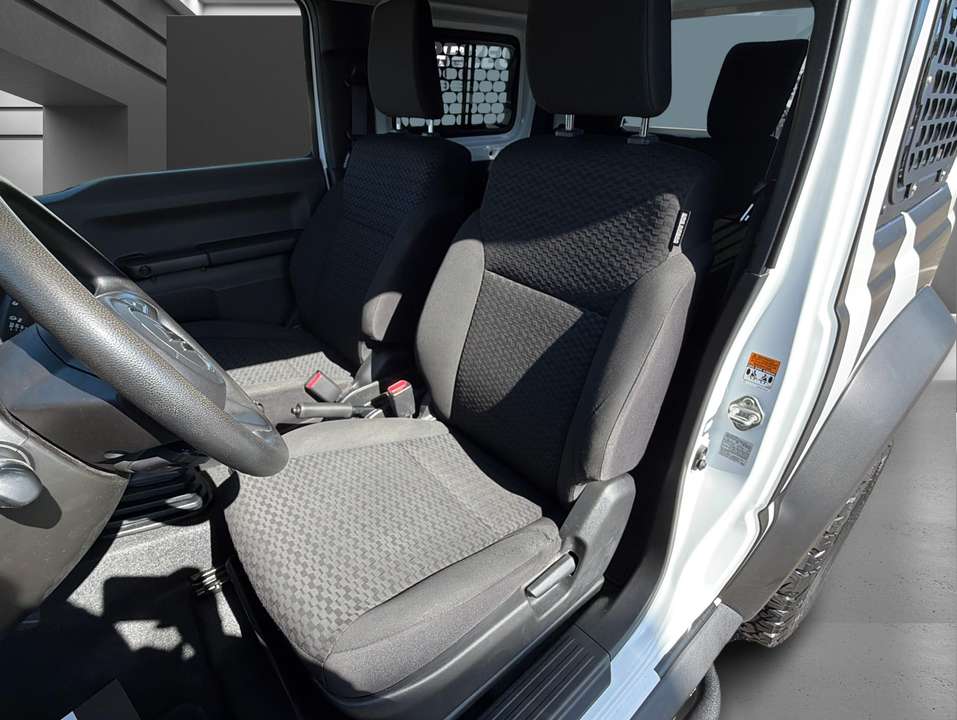 Suzuki Jimny - Imagem 11
