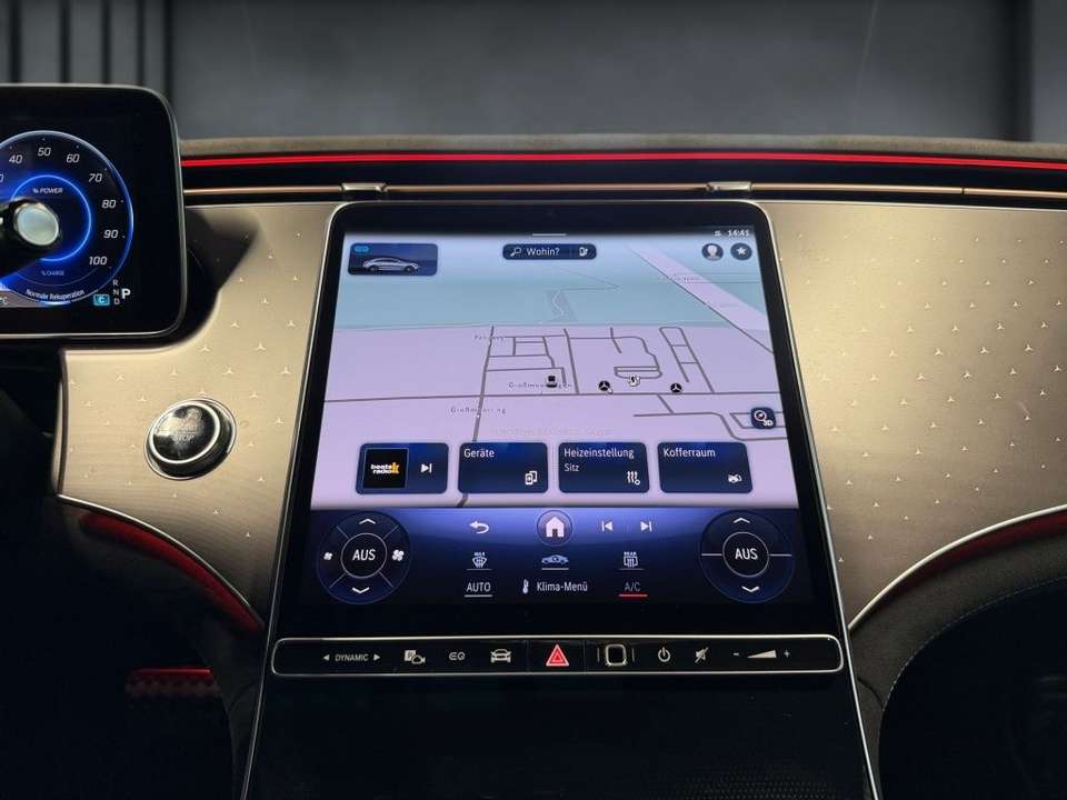 Mercedes-Benz EQE 300 - Imagem 12