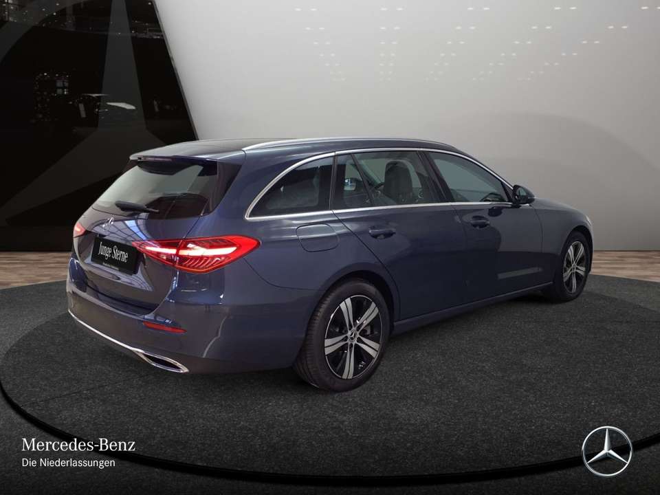Mercedes-Benz C 300 - Imagem 8