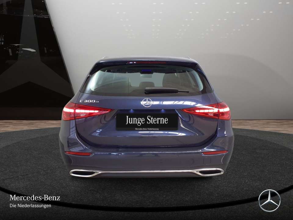Mercedes-Benz C 300 - Imagem 9