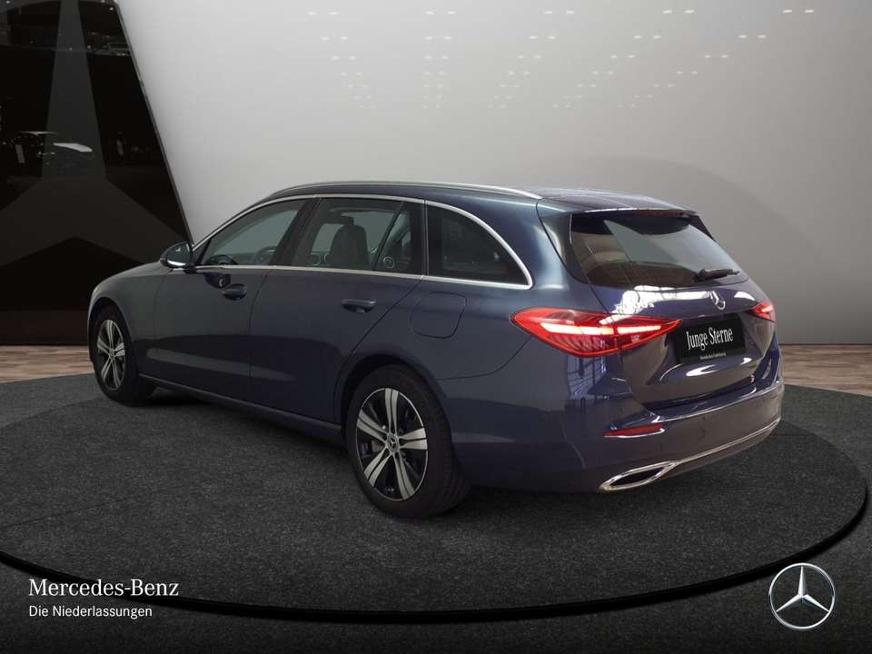 Mercedes-Benz C 300 - Imagem 10