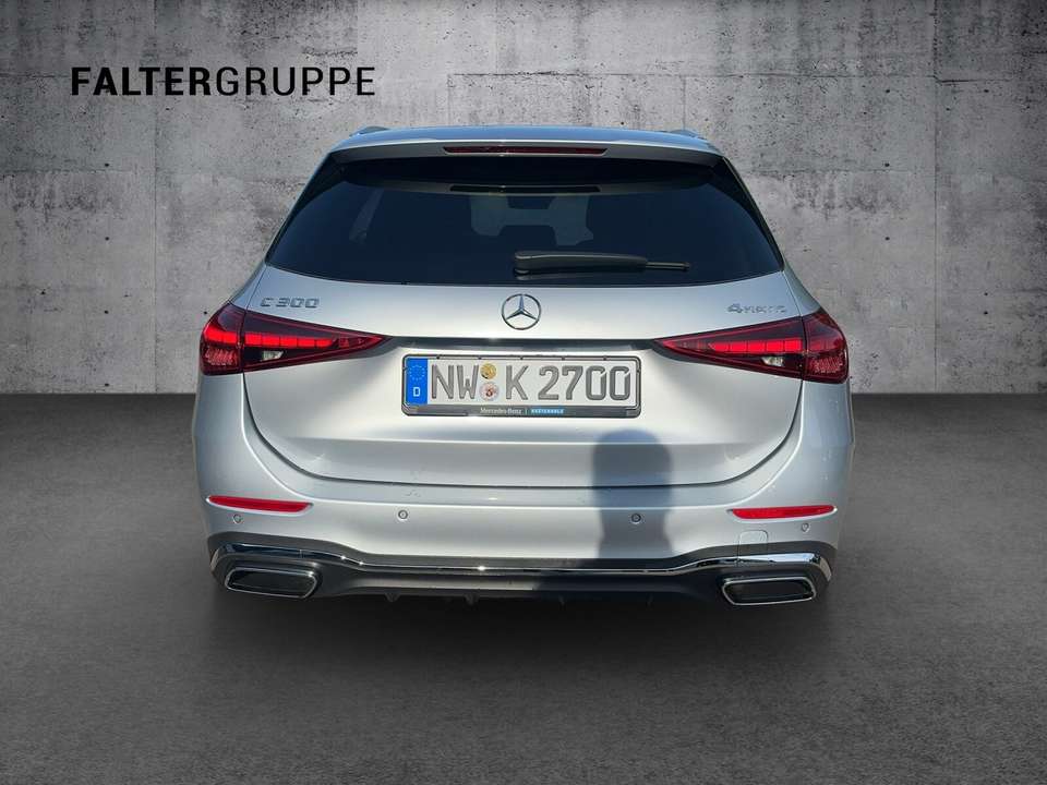 Mercedes-Benz C 300 - Imagem 6