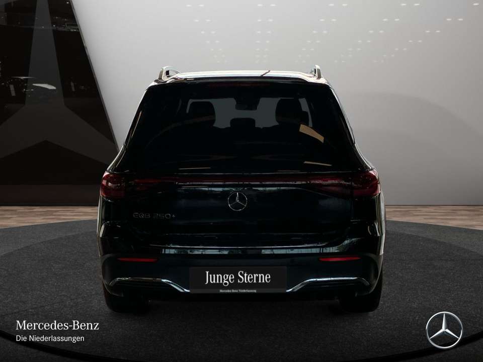 Mercedes-Benz EQB 250 - Imagem 9