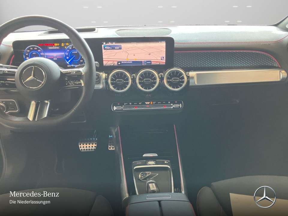 Mercedes-Benz EQB 250 - Imagem 13