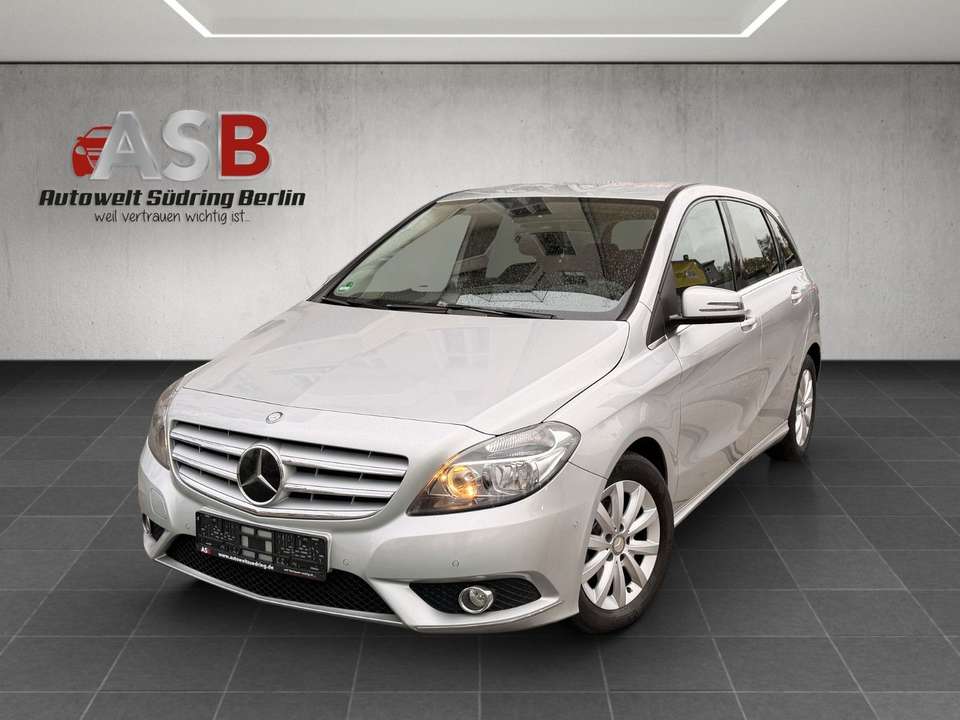 Mercedes-Benz B 180 - Imagem 1