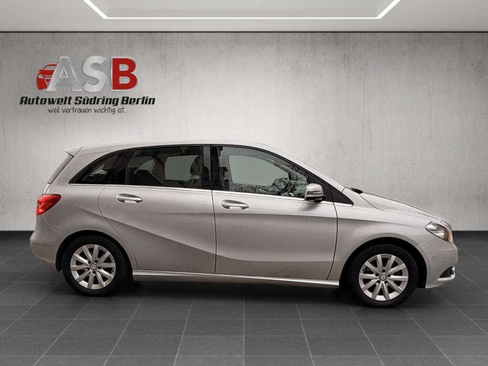 Mercedes-Benz B 180 - Imagem 5