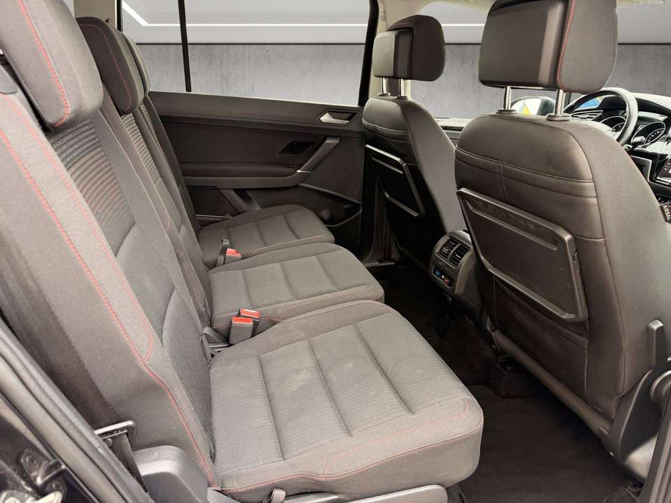 Volkswagen Touran - Imagem 8