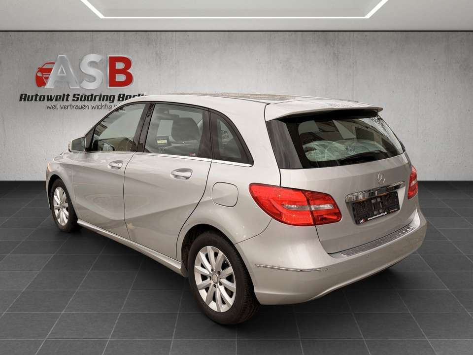 Mercedes-Benz B 180 - Imagem 8