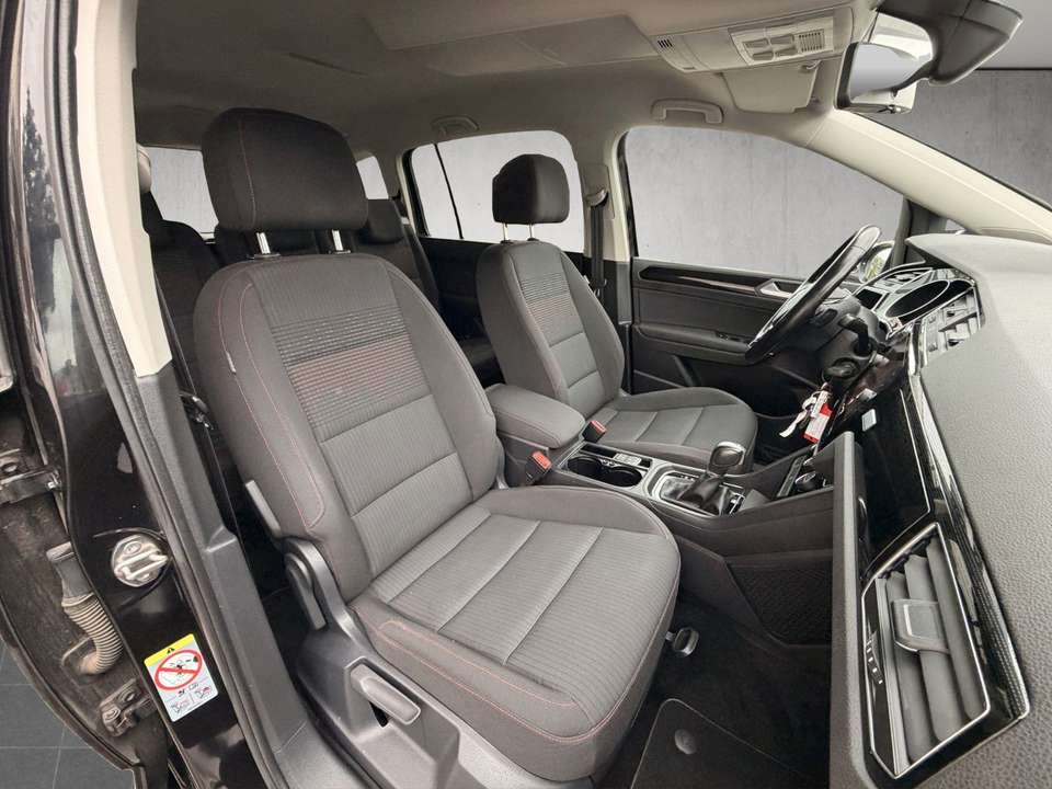 Volkswagen Touran - Imagem 12
