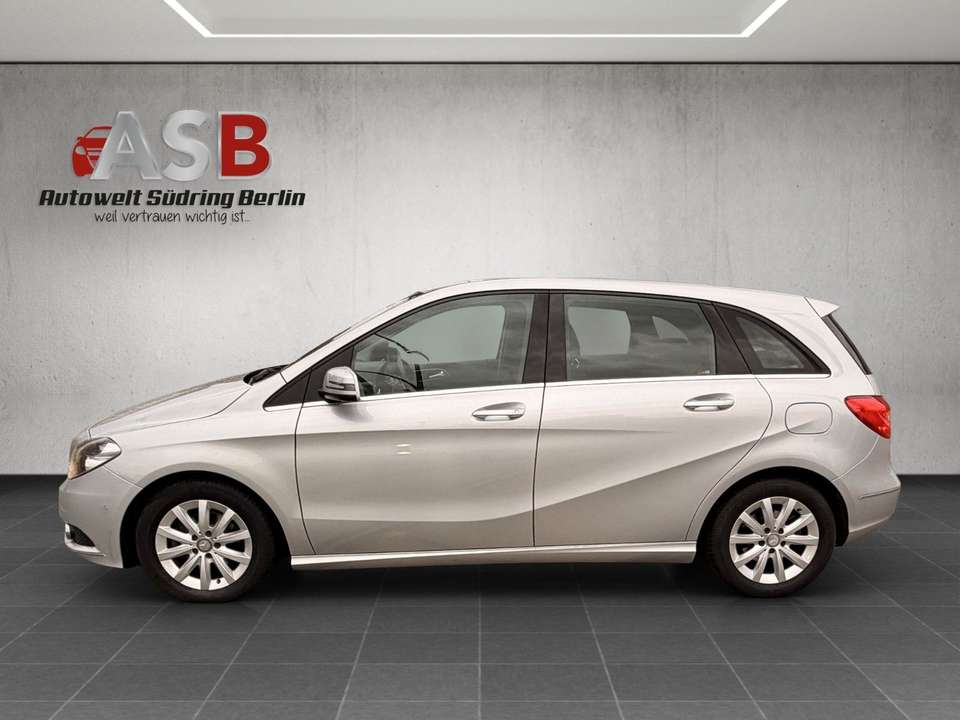 Mercedes-Benz B 180 - Imagem 15