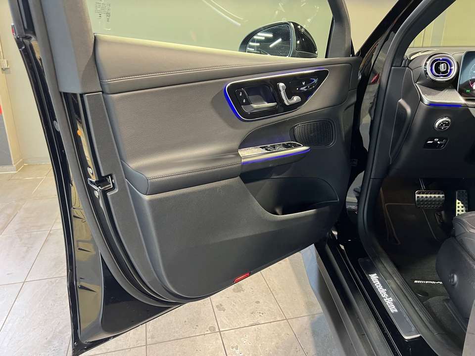 Mercedes-Benz GLC 300 - Imagem 13