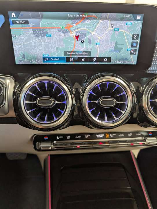 Mercedes-Benz GLB 200 - Imagem 10