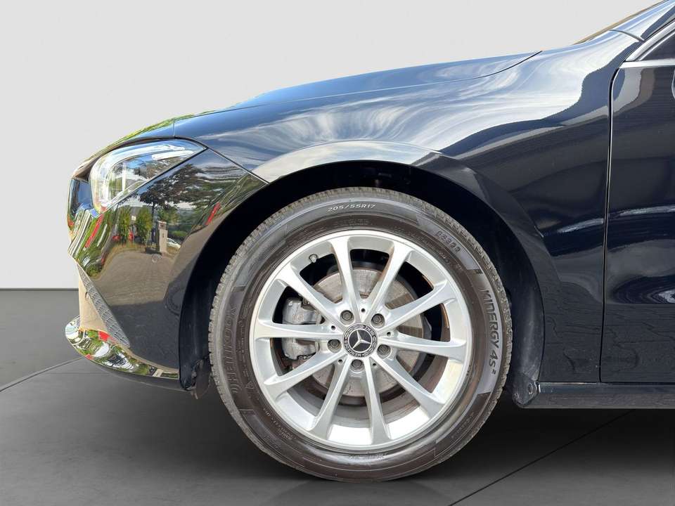 Mercedes-Benz CLA 180 - Imagem 9