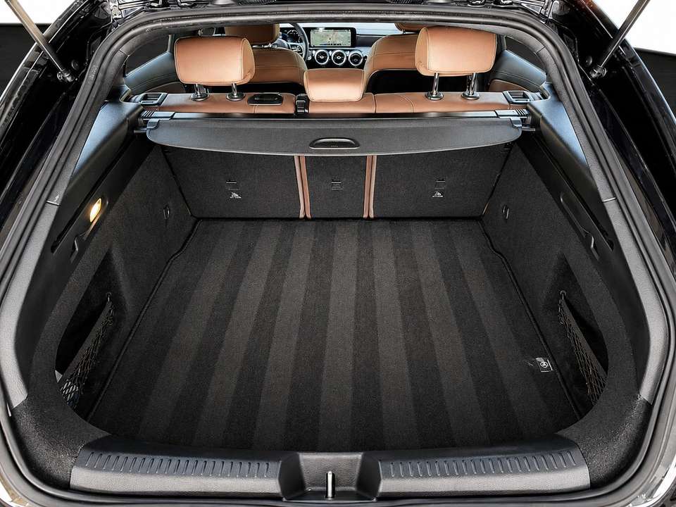 Mercedes-Benz CLA 180 - Imagem 14