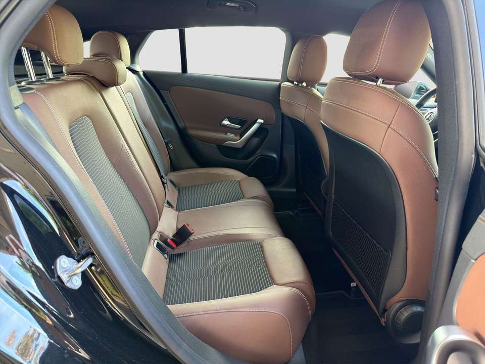 Mercedes-Benz CLA 180 - Imagem 15