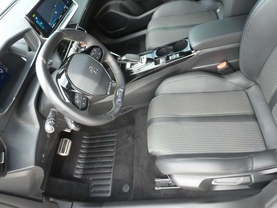 Peugeot 2008 - Imagem 9