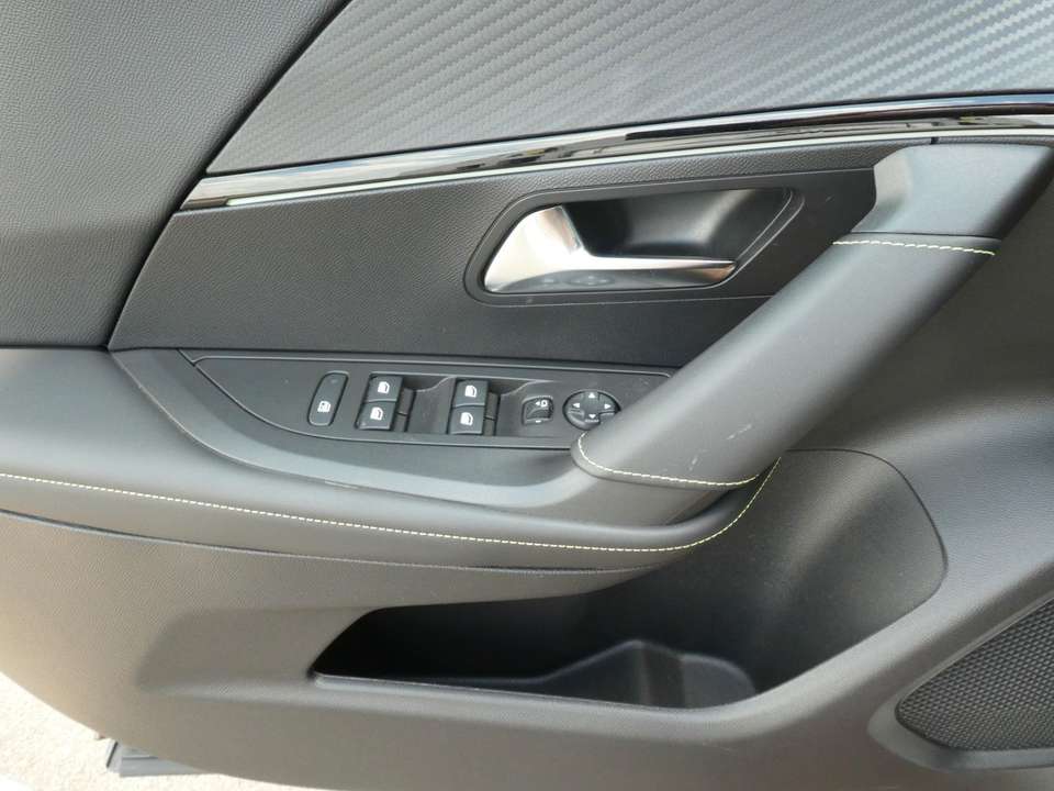 Peugeot 2008 - Imagem 14