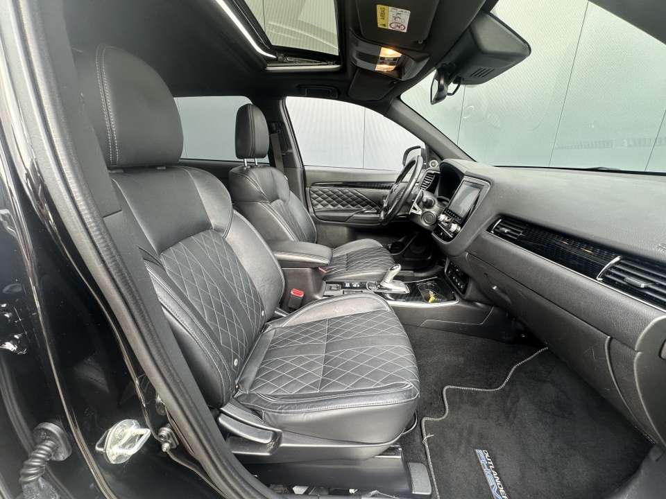 Mitsubishi Outlander - Imagem 18