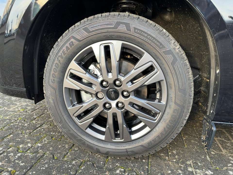 Ford Tourneo Custom - Imagem 15