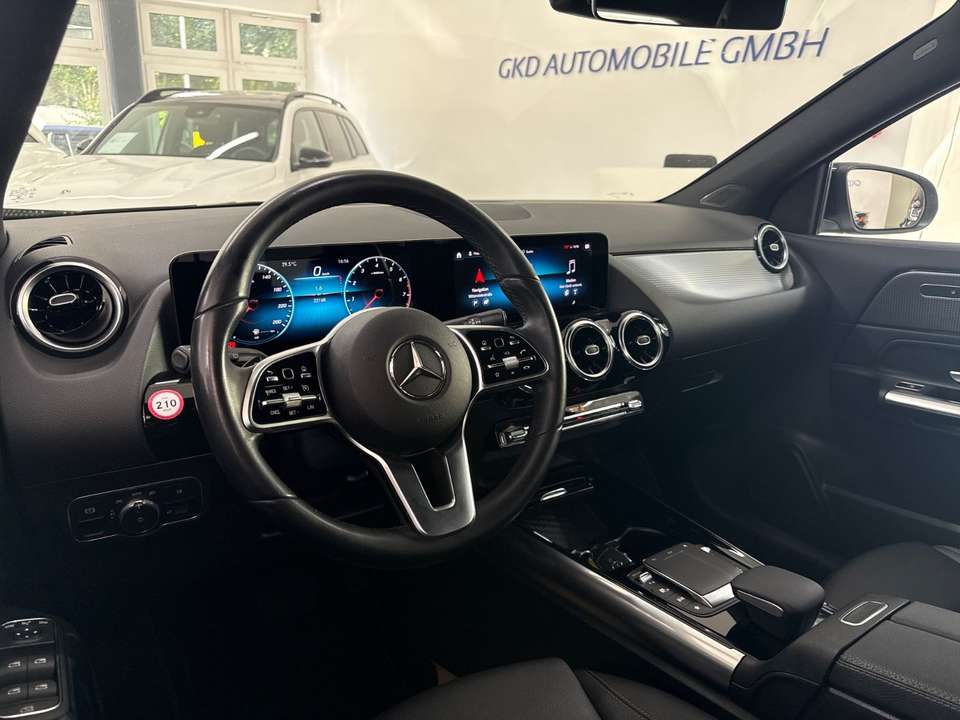 Mercedes-Benz GLA 200 - Imagem 3