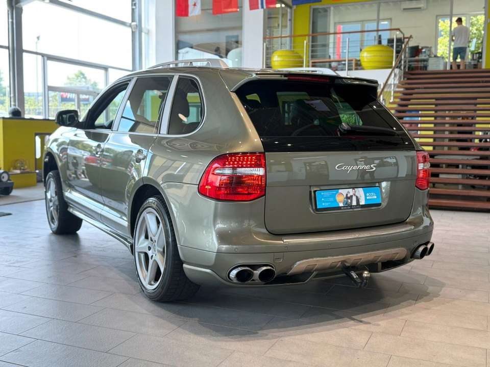 Porsche Cayenne - Imagem 3