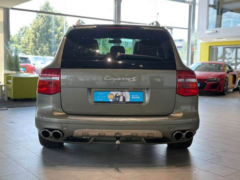Porsche Cayenne - Imagem 4