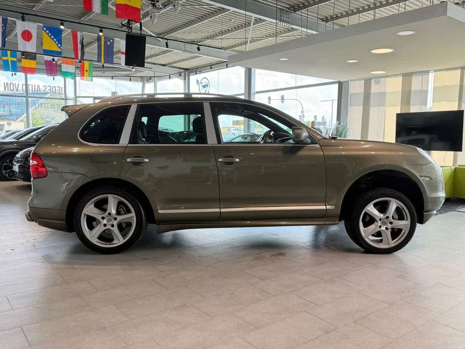 Porsche Cayenne - Imagem 6