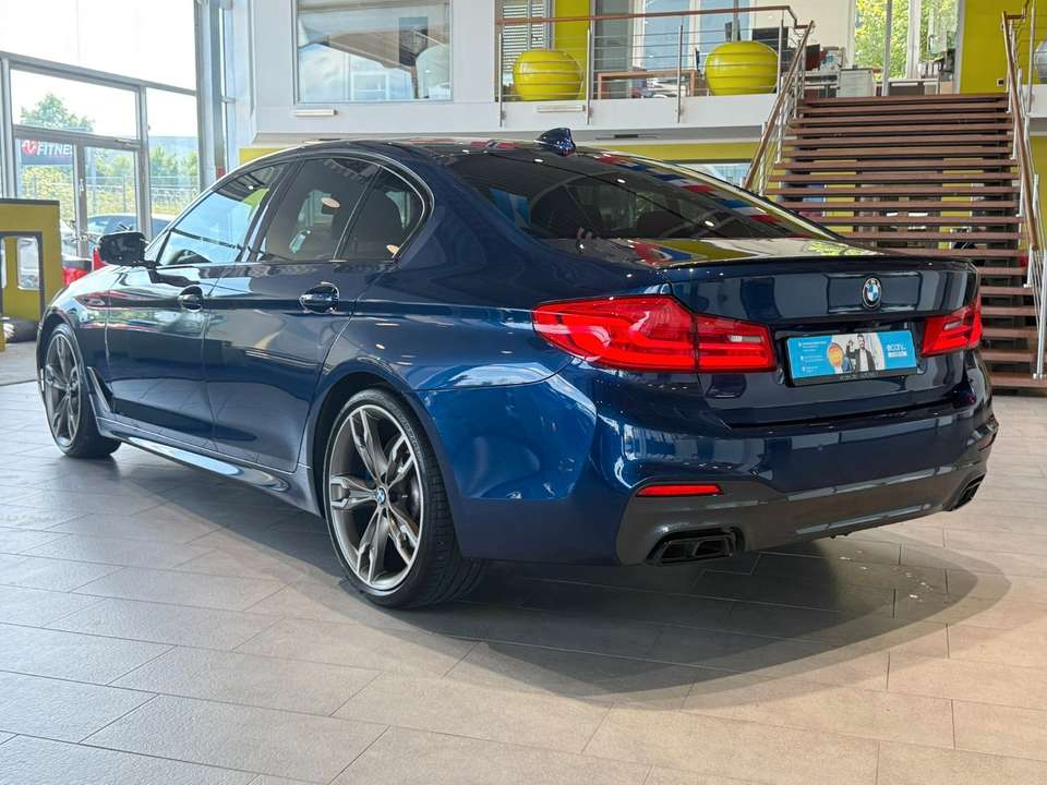 BMW 550 - Imagem 4