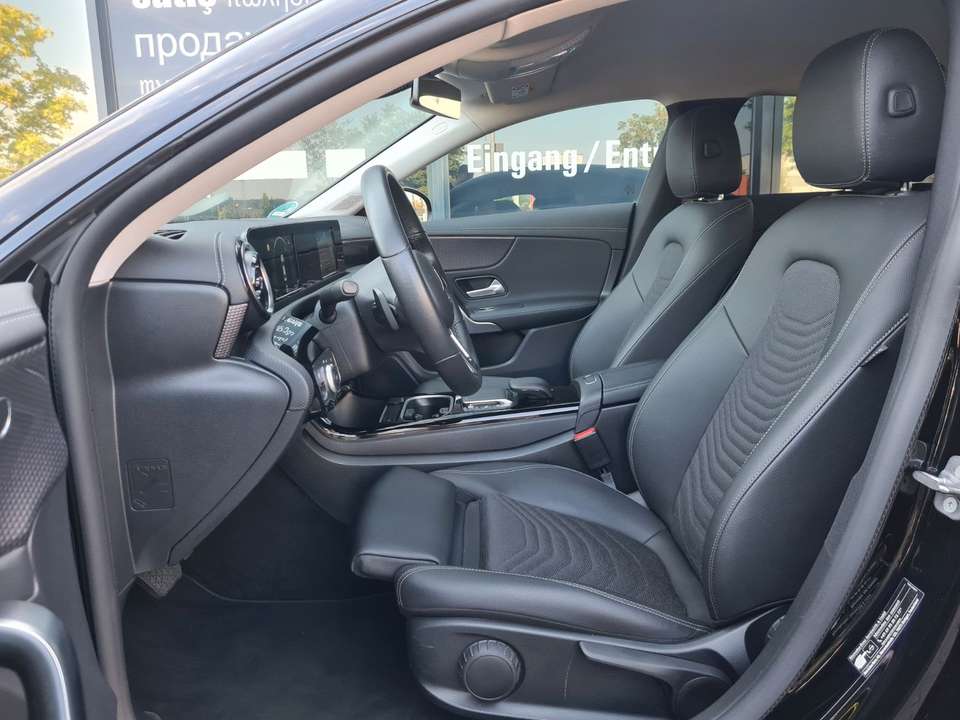 Mercedes-Benz CLA 200 - Imagem 13