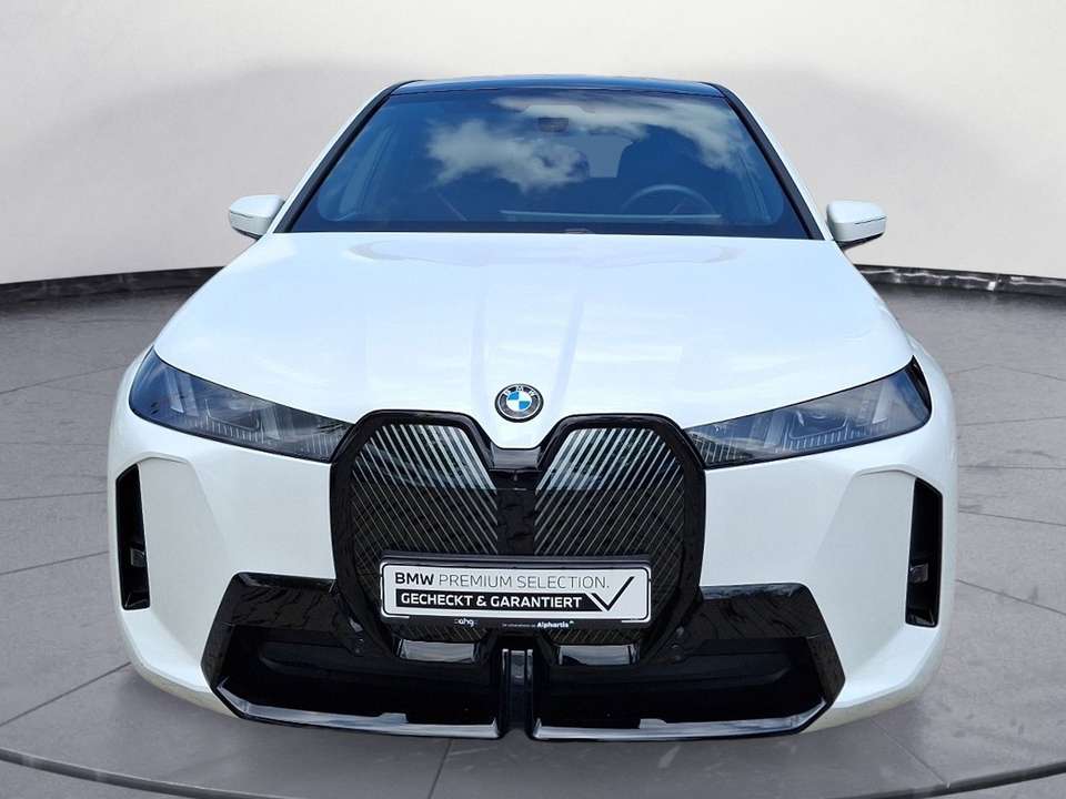 BMW iX - Imagem 7