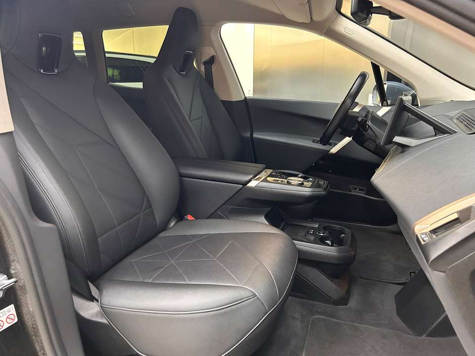BMW iX - Imagem 9