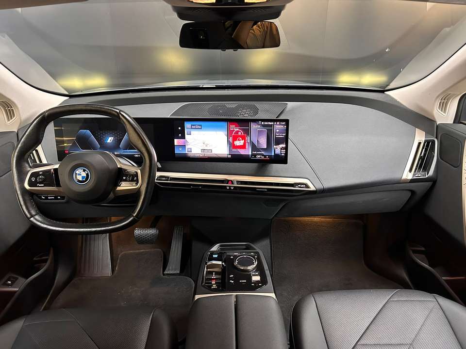BMW iX - Imagem 13