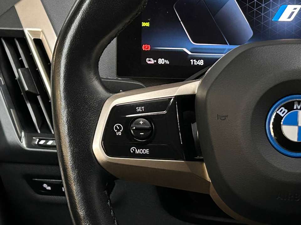 BMW iX - Imagem 16