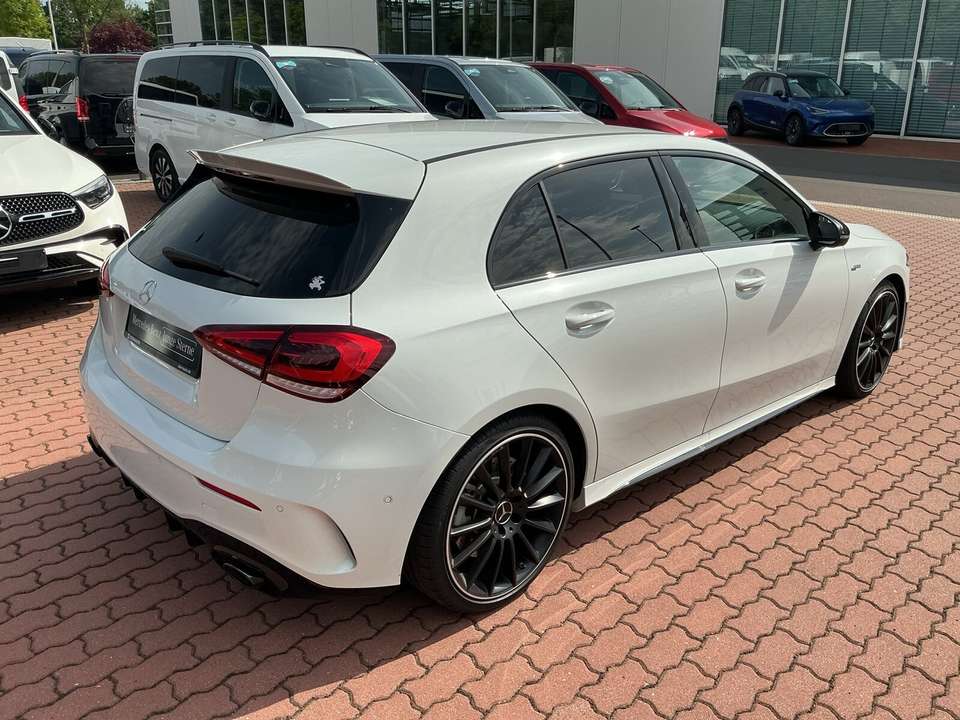 Mercedes-Benz A 35 AMG - Imagem 4