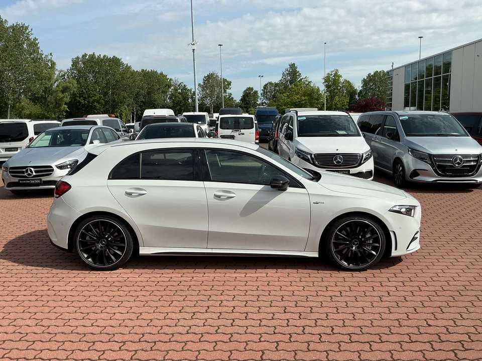 Mercedes-Benz A 35 AMG - Imagem 8