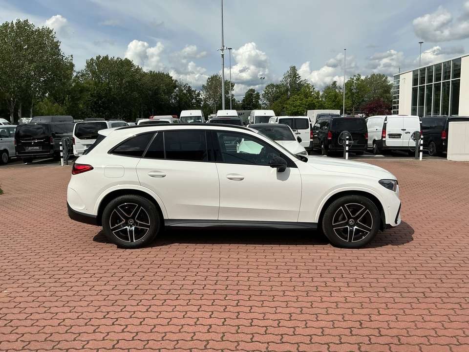 Mercedes-Benz GLC 200 - Imagem 8