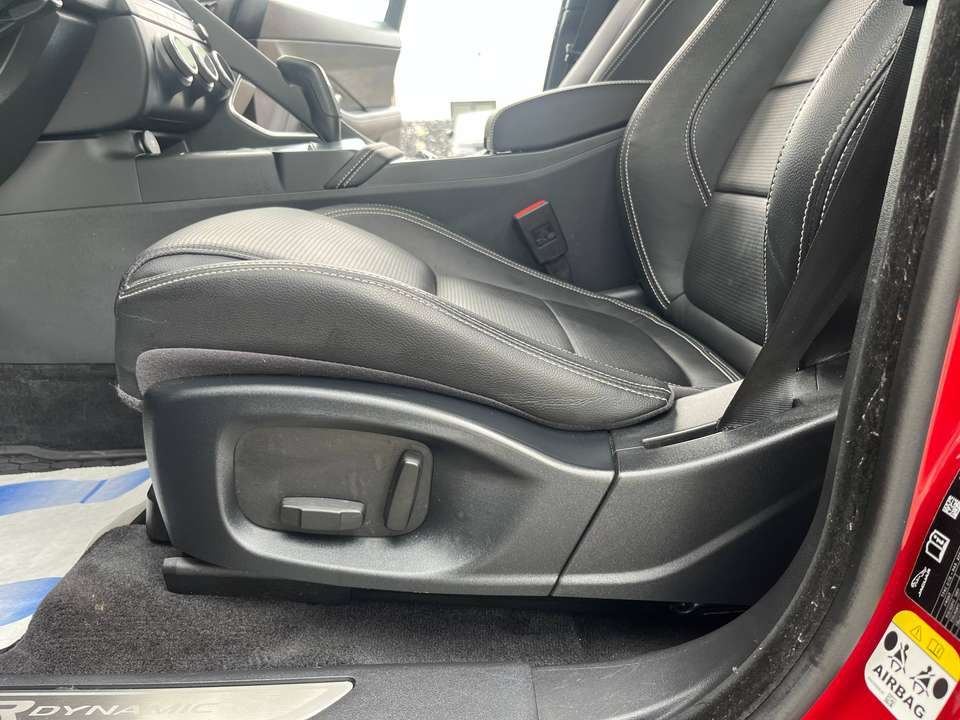 Jaguar E-Pace - Imagem 14
