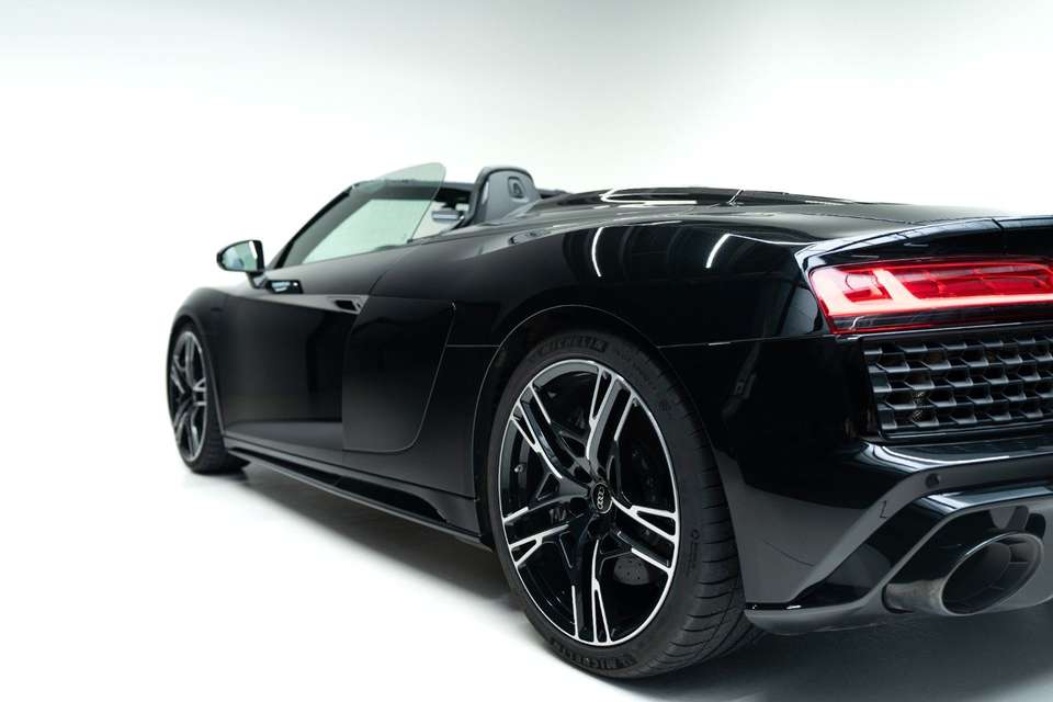 Audi R8 - Imagem 13