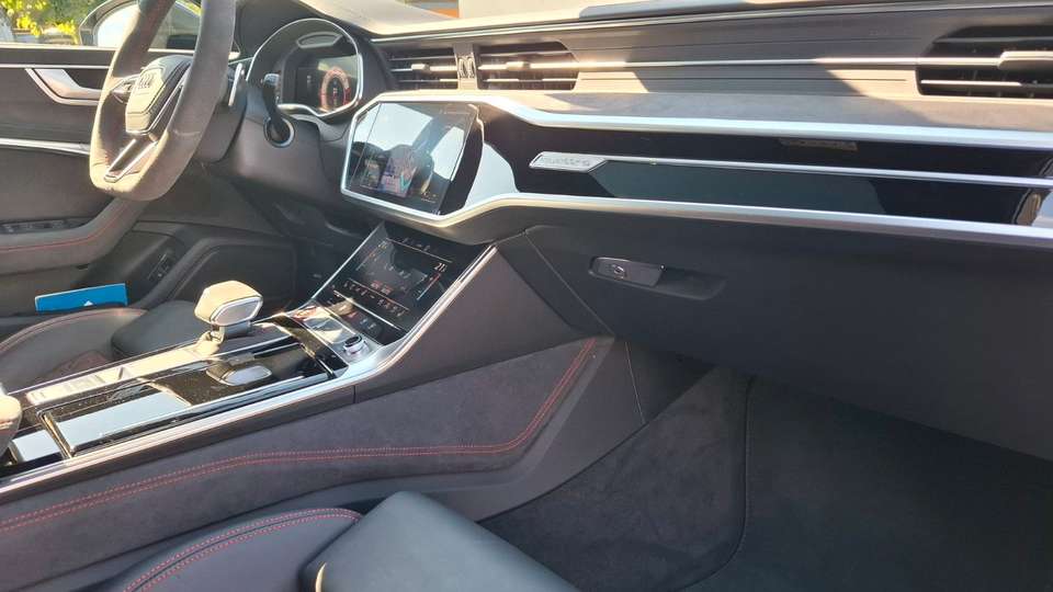 Audi RS6 - Imagem 11